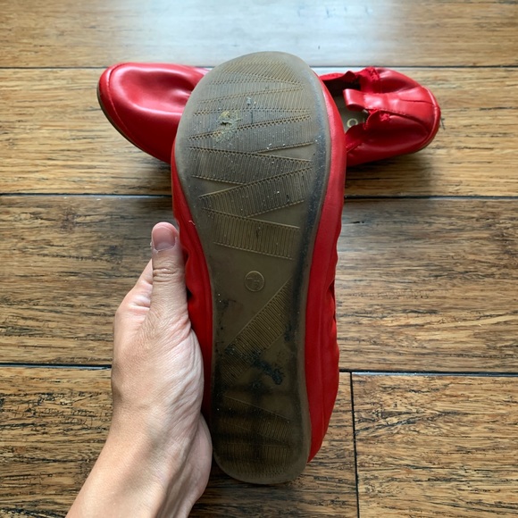 Red Cushioned Bendable Flats - Picture 3 of 4
